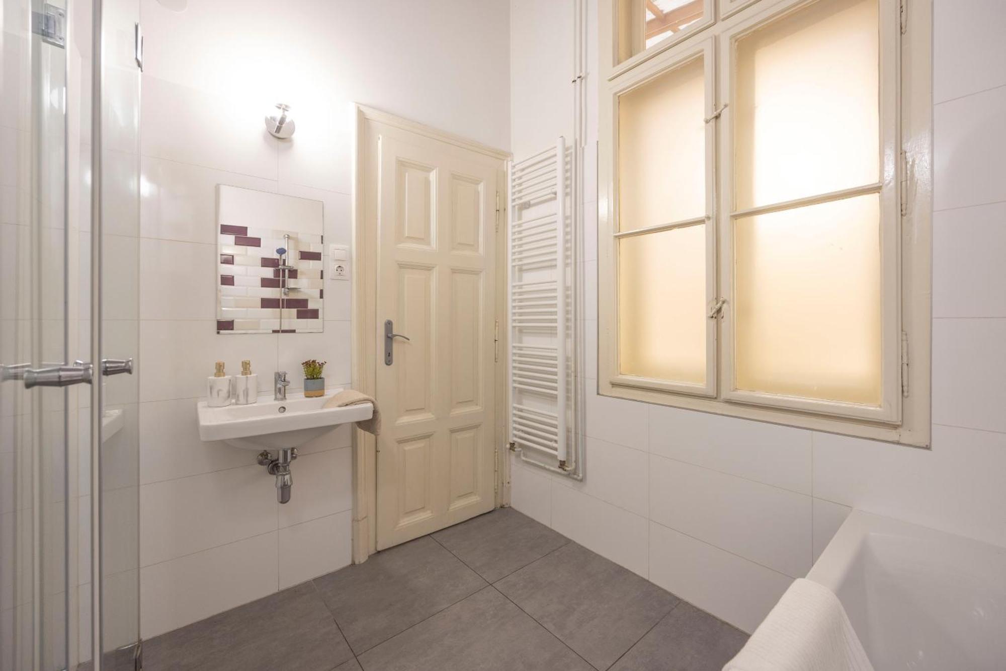 Cozy & Nostalgic Budapest Style Apartment In The Center Zewnętrze zdjęcie